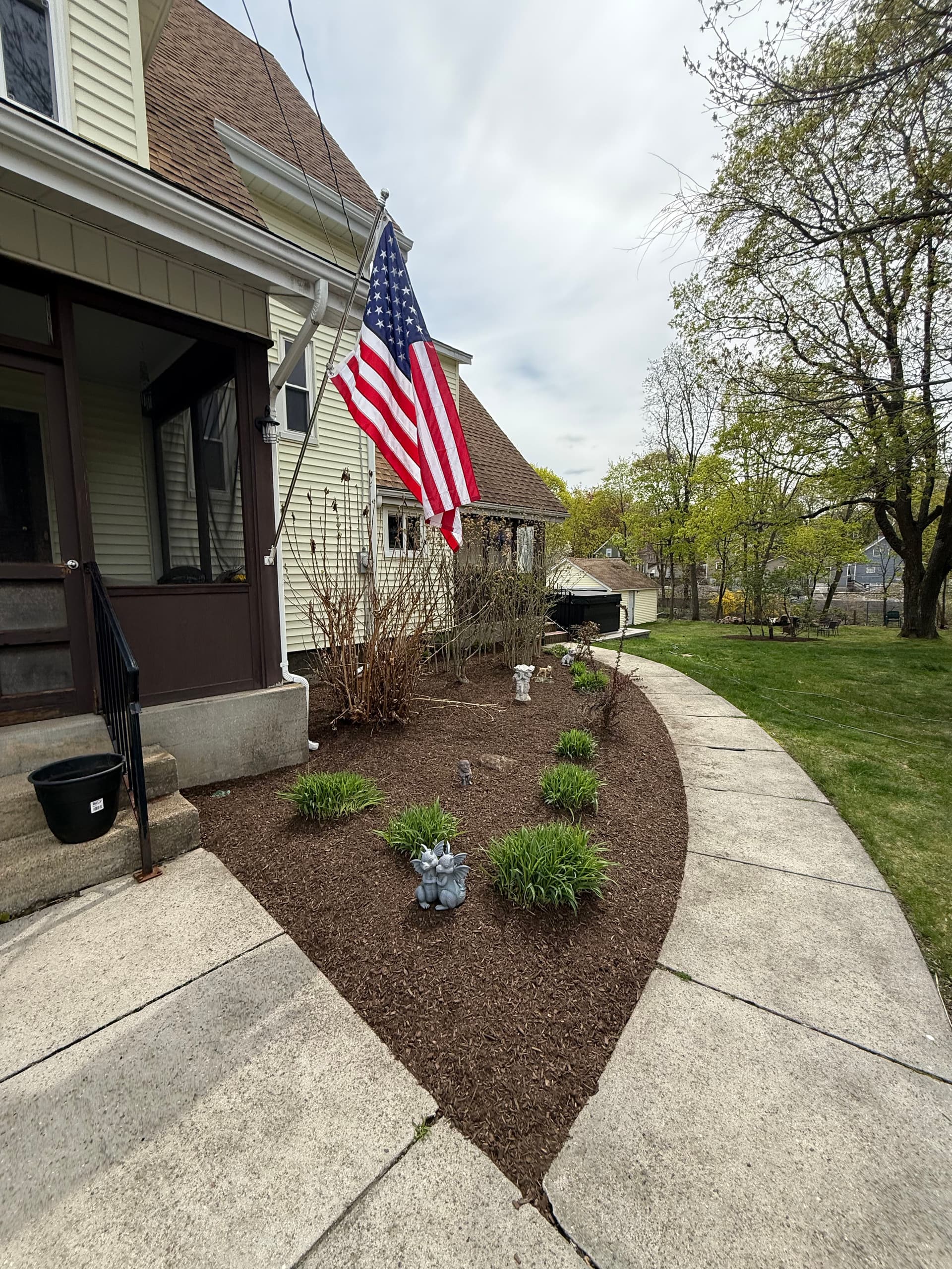 Fresh Mulch Install That Makes the Whole Yard Look Sharp