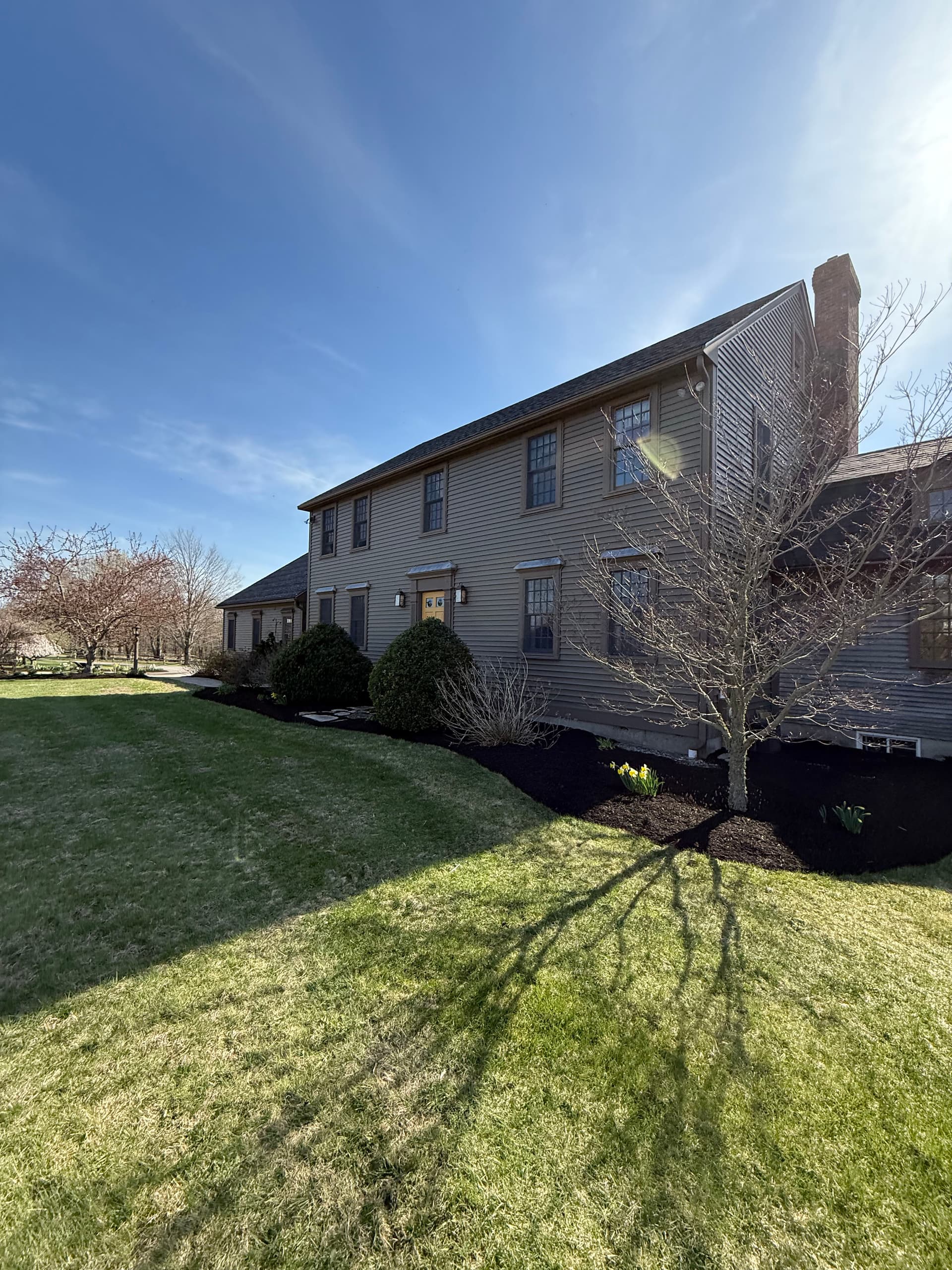 Gallery photos for Spring Garden Makeovers for Suburban Homes: Image #1