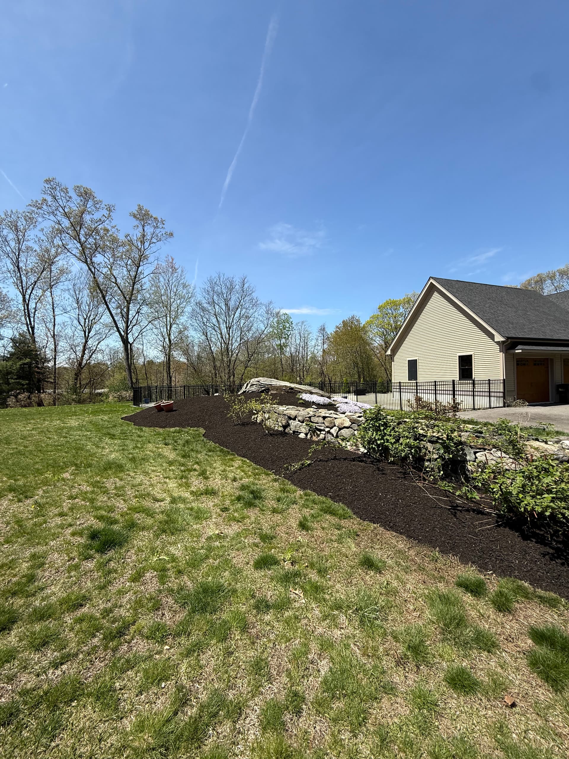 Gallery photos for Spring Garden Makeovers for Suburban Homes: Image #3