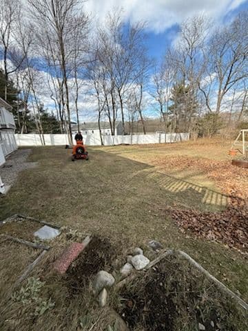 Gallery photos for Spring Yard Cleanup: Image #2