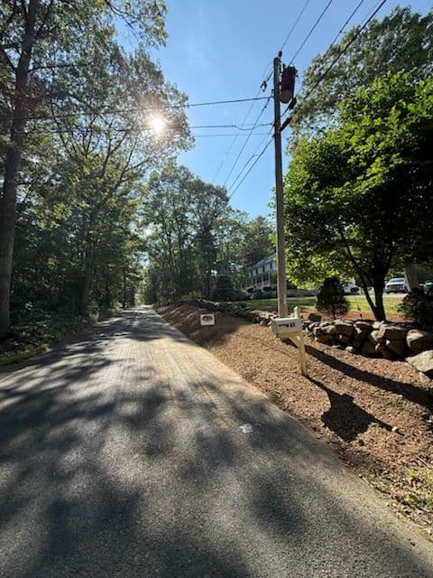 Gallery photos for Stunning Road Embankment Makeover with Natural Wood Chips: Image #2