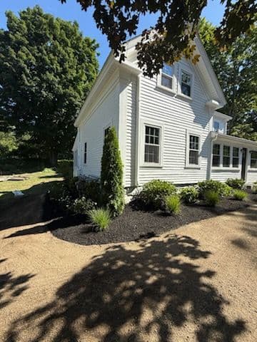Gallery photos for Elegant Landscape Transformation by Nicks Landscaping: Image #2