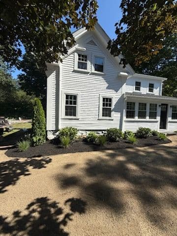 Gallery photos for Elegant Landscape Transformation by Nicks Landscaping: Image #3
